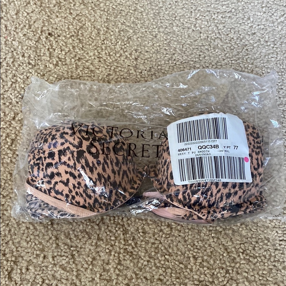 NWT Victoria’s Secret Push up bra 34B